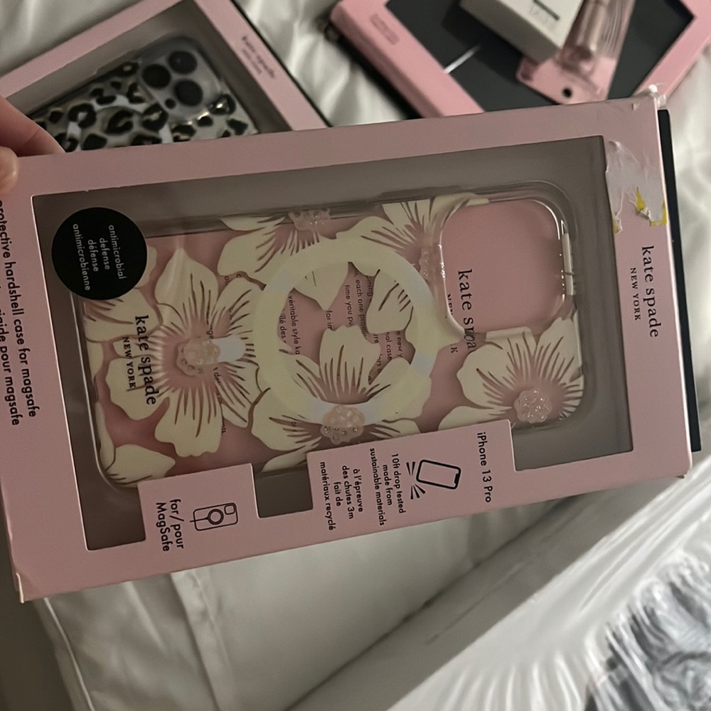 Kate spade iPhone 13 pro case